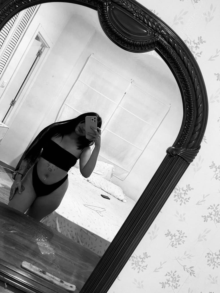 632037316: Chica busca chico en Sevilla