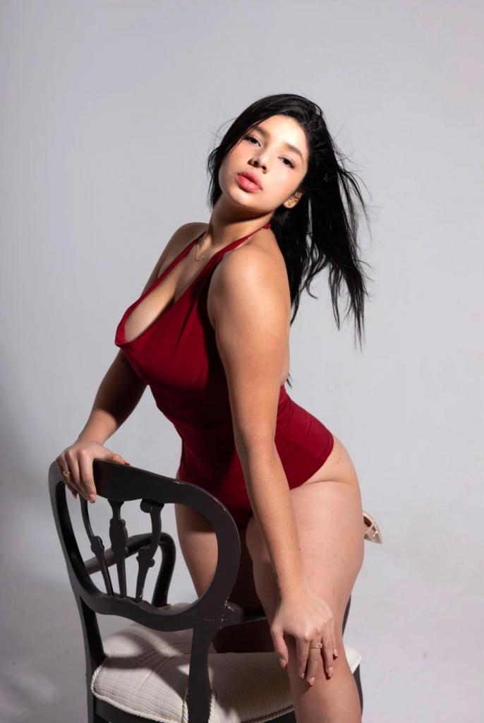 611748446: Chica busca chico en Málaga