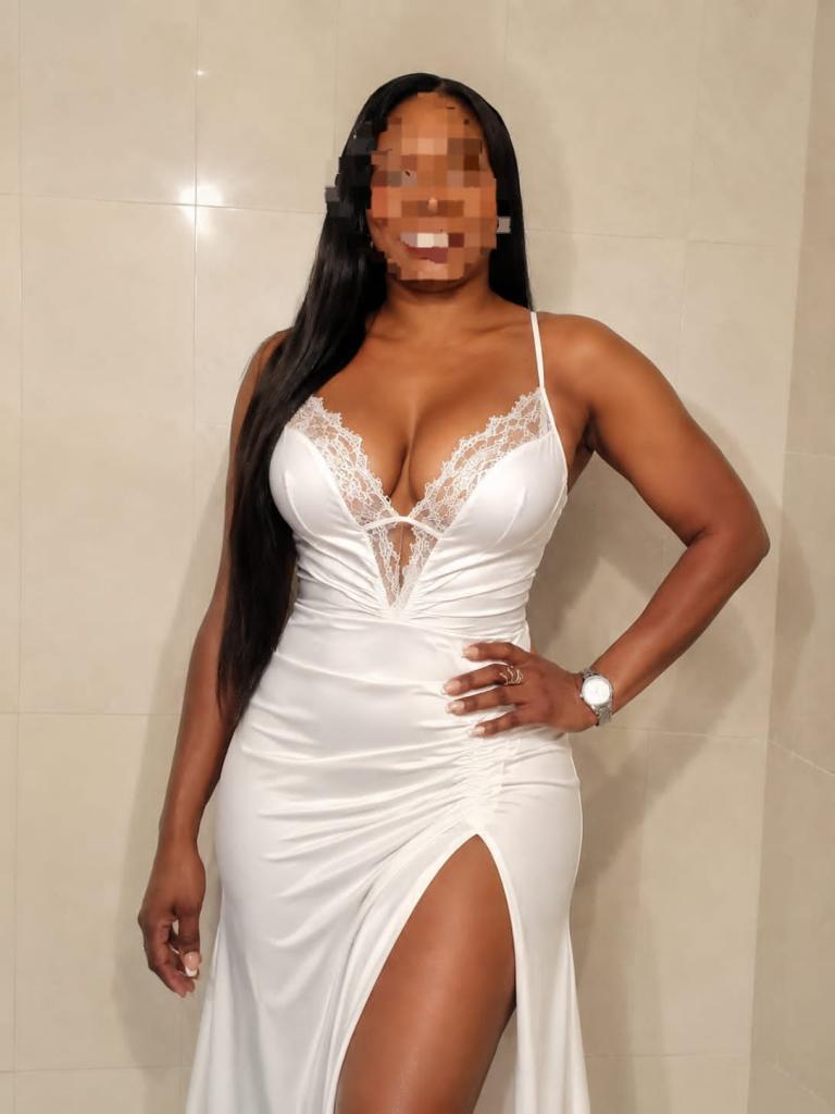 667034327: Chica busca chico en Alicante