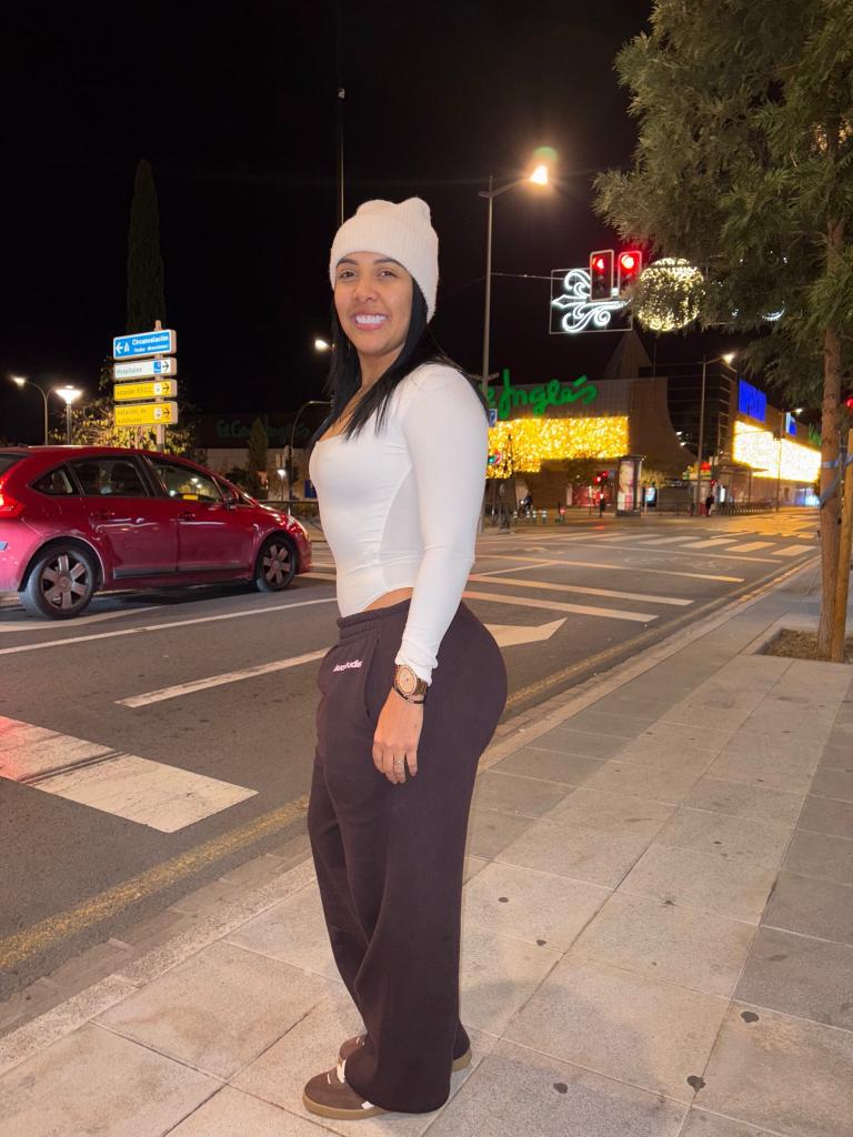 661124408: Chica busca chico en Almería
