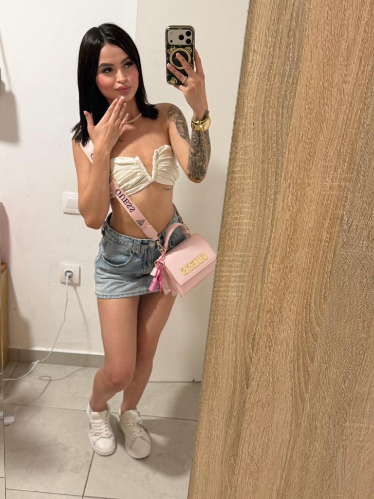 647982133: Chica busca chico en Valencia