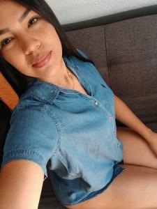 699387190: Chica busca chico en Cádiz