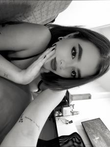 670348283: Chica busca chico en Valencia