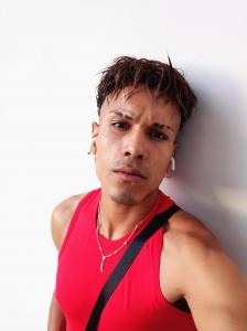 643583189: Chico busca chica en Sevilla