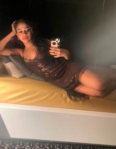692729036: Chica busca chico en La Coruña