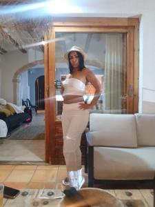 614881102: Chica busca chico en Murcia