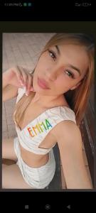 611223413: Chica busca chico en Barcelona