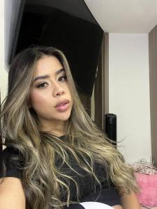 615581492: Chica busca chico en Barcelona