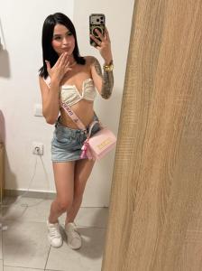 647982133: Chica busca chico en Valencia