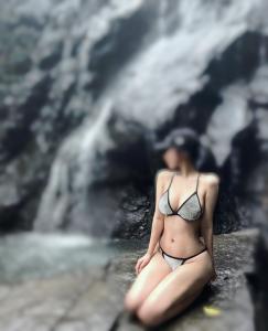 697389321: Chica busca chico en Cádiz