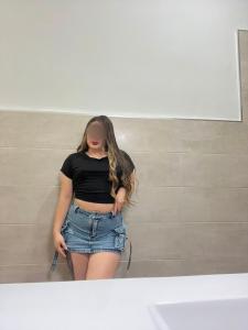 685846027: Chica busca chico en Madrid