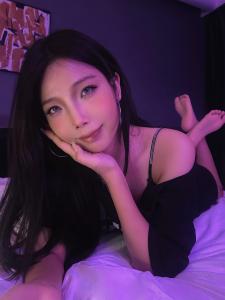 613823958: Chica busca chico en Barcelona