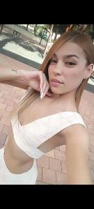 611223413: Chica busca chico en Barcelona