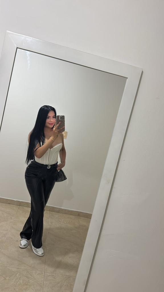 602607208: Chica busca chico en Málaga