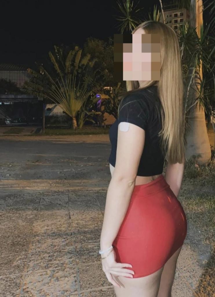 632707000: Chica busca chico en Tarragona