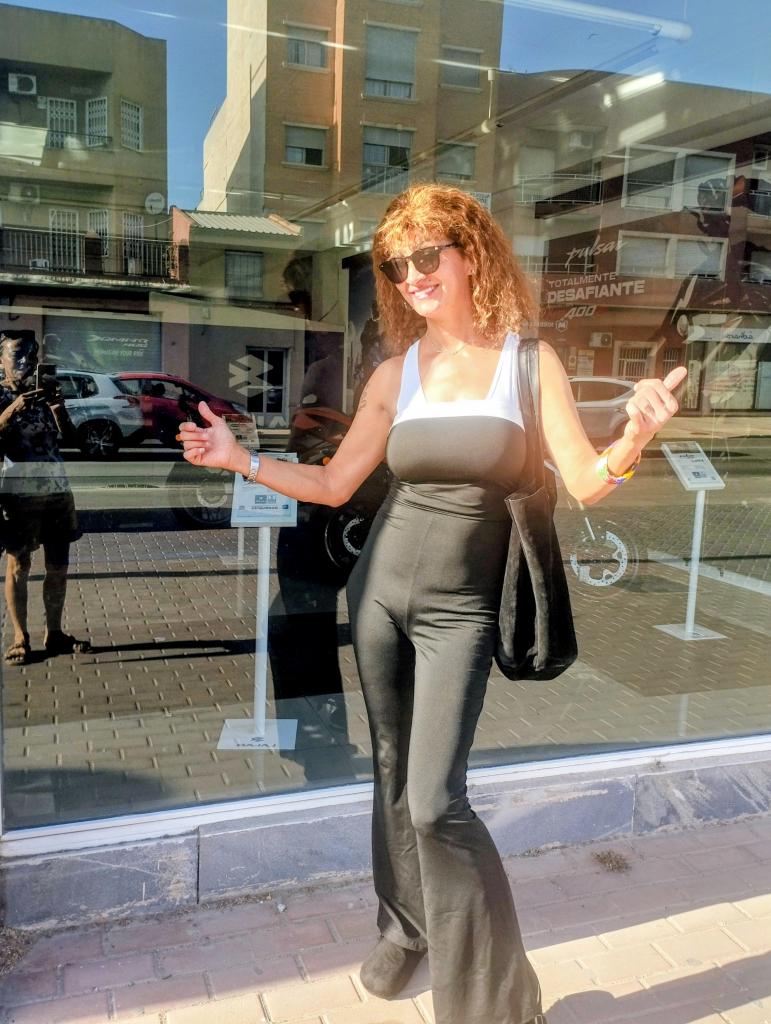 631380842: Chica busca chico en Murcia