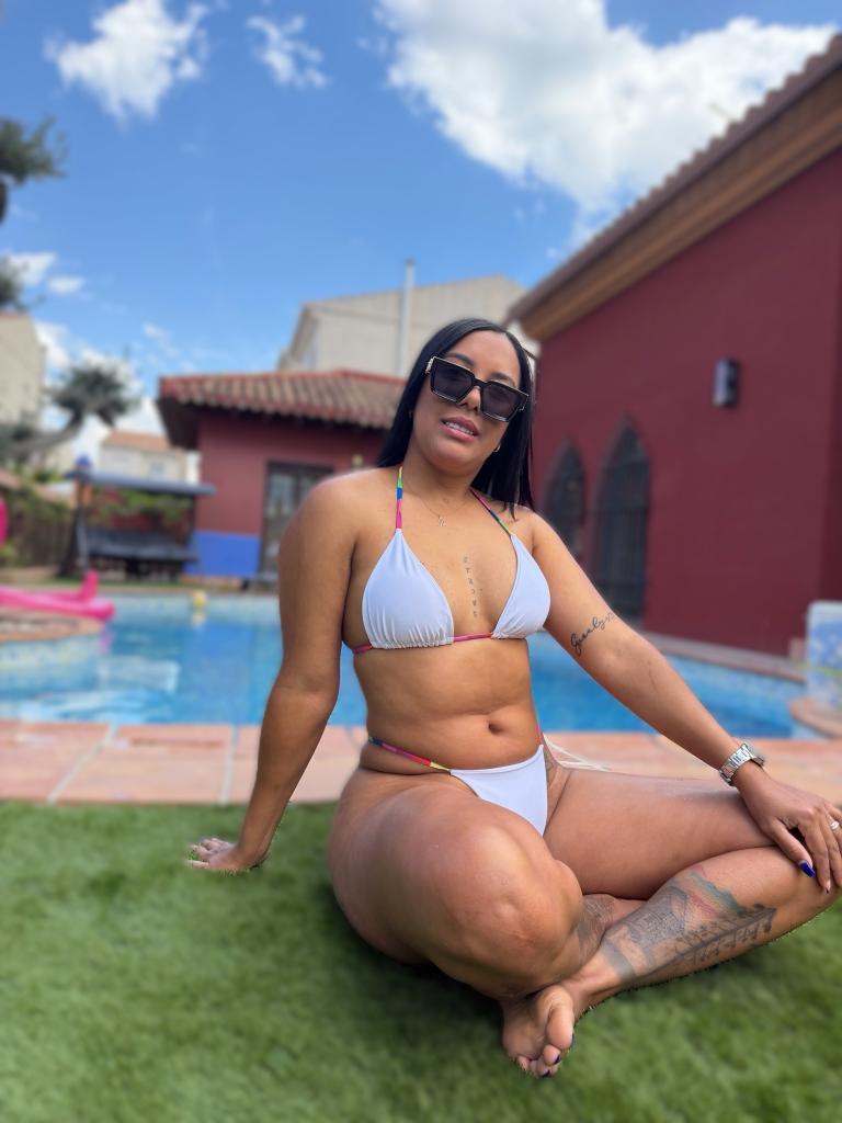 Chica busca chico en Almería: Chica busca chico