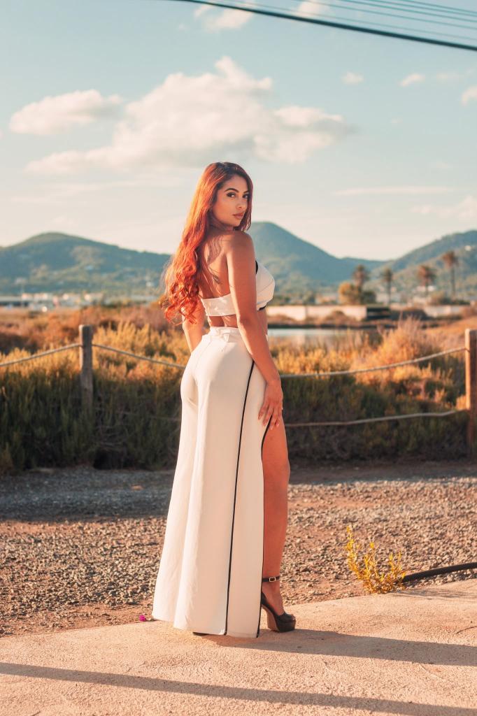 665199896: Chica busca chico en Murcia