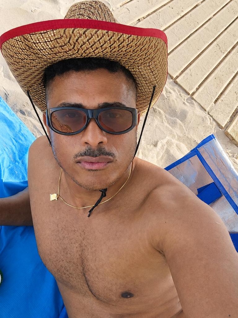 602379705: Chico busca chica en Barcelona