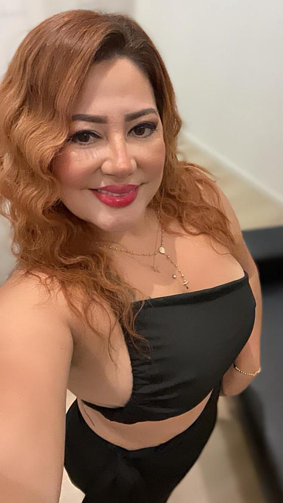 699387190: Chica busca chico en Cádiz