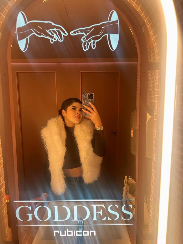 Chica busca chico en Almería: 