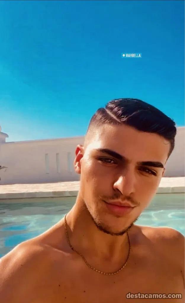 Chico busca chica en Cádiz: 