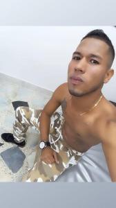 604222688: Chico busca chica en Barcelona