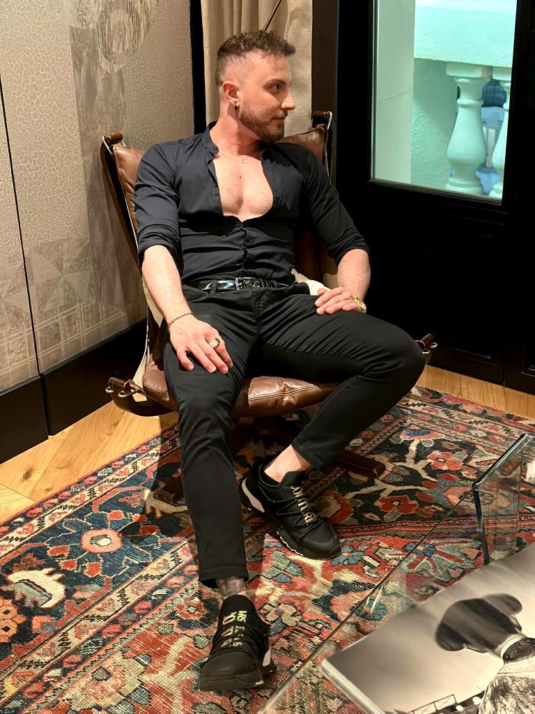 643516846: Chico busca chica en Madrid