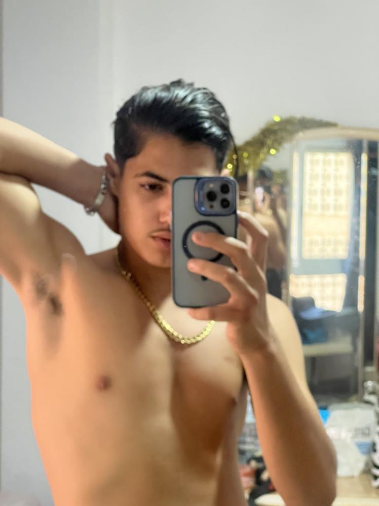 Chico busca chica en Almería: 