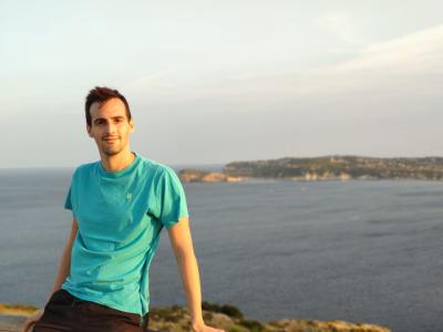 639247150: Chico busca chica en Valencia