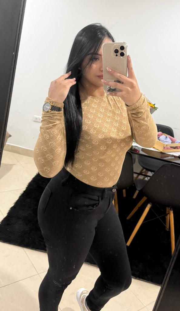 Chica busca chico en Cantabria: Chica busca chico