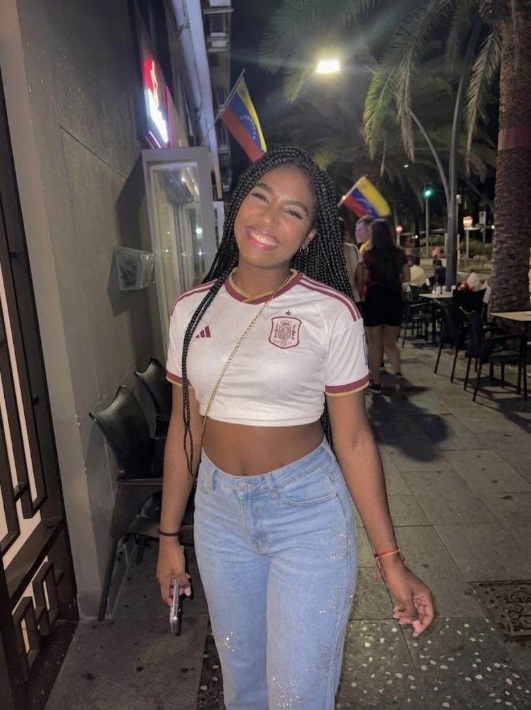 Chica busca chico en Tenerife: 