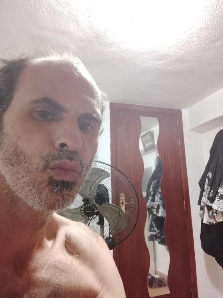 Chico busca chica en Málaga: 