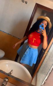 674369422: Travesti en León