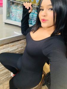697537036: Chica busca chico en Madrid