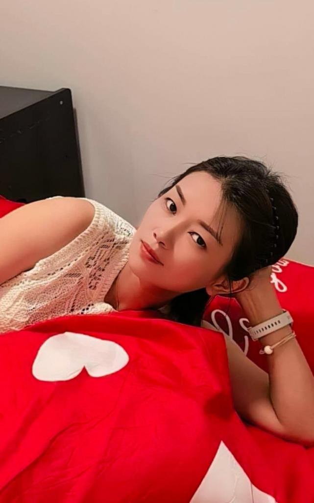 625251897: Chica busca chico en Barcelona