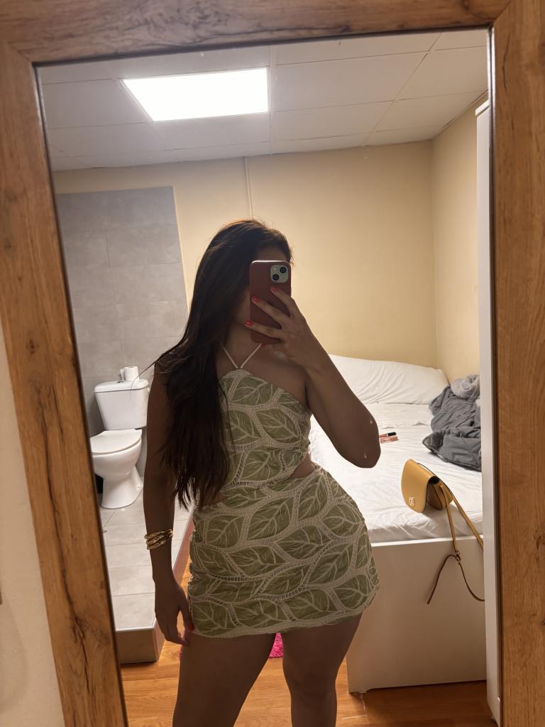 613147399: Chica busca chico en Orense