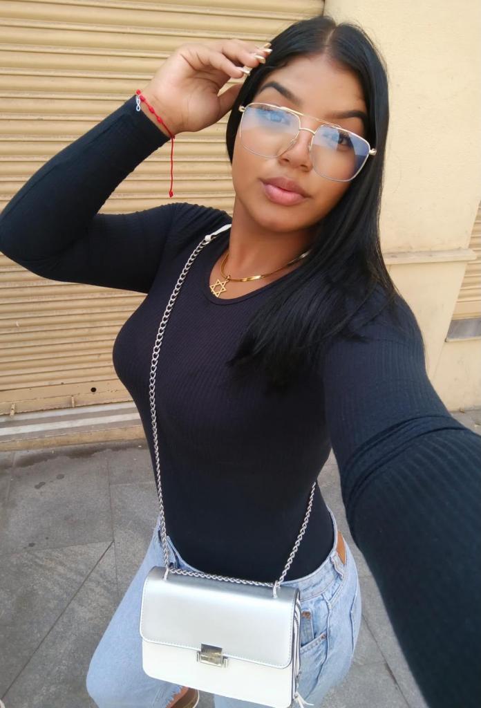 Chica busca chico en Almería: 