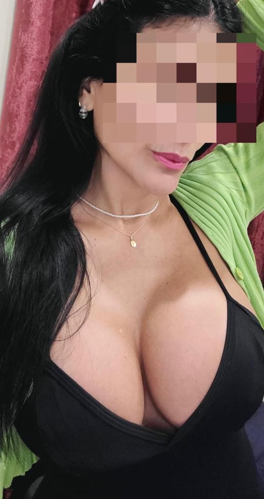 600472793: Chica busca chico en Málaga