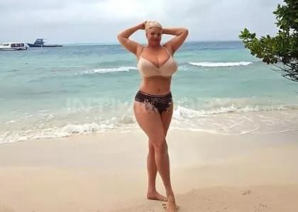 694211873: Chica busca chico en Barcelona