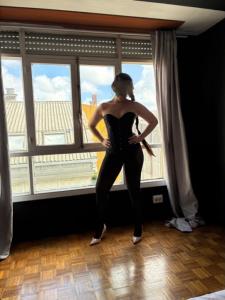 624585190: Chica busca chico en La Coruña