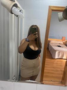 614715742: Chica busca chico en Barcelona