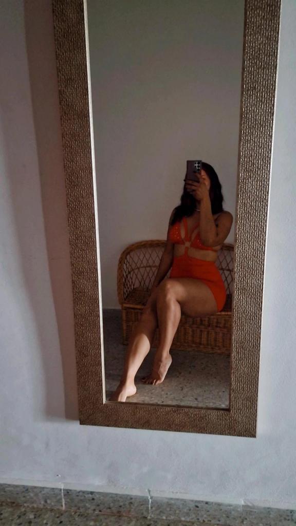Chica busca chico en Granada: 