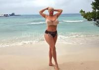 694211873: Chica busca chico en Barcelona