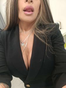 644370152: Chica busca chico en Madrid