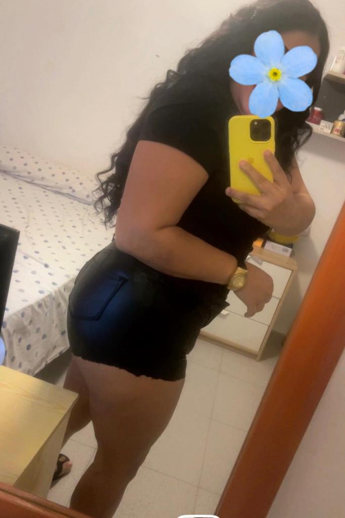 604143025: Chica busca chico en Cádiz