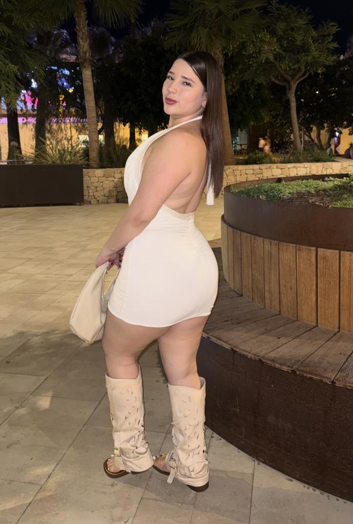 Chica busca chico en Ibiza: 