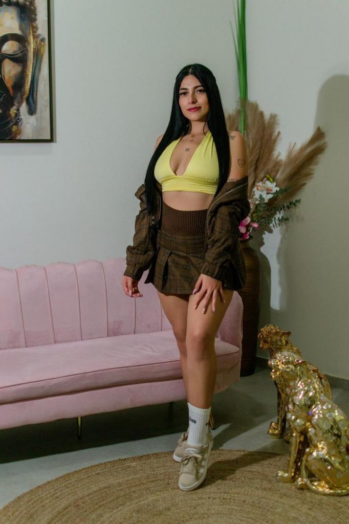 Chica busca chico en Valencia: Chica busca chico