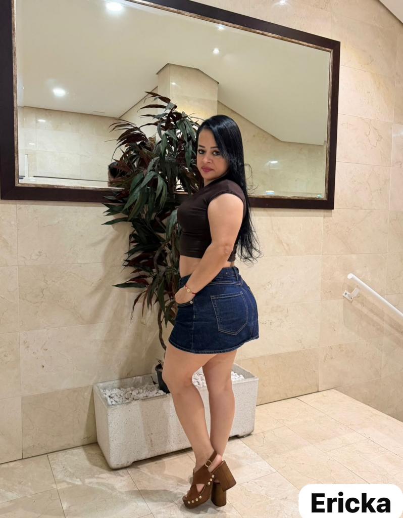 604374286: Chica busca chico en Madrid