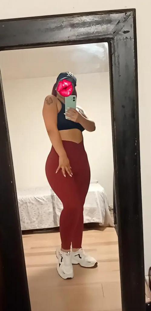 647409201: Chica busca chico en Gerona